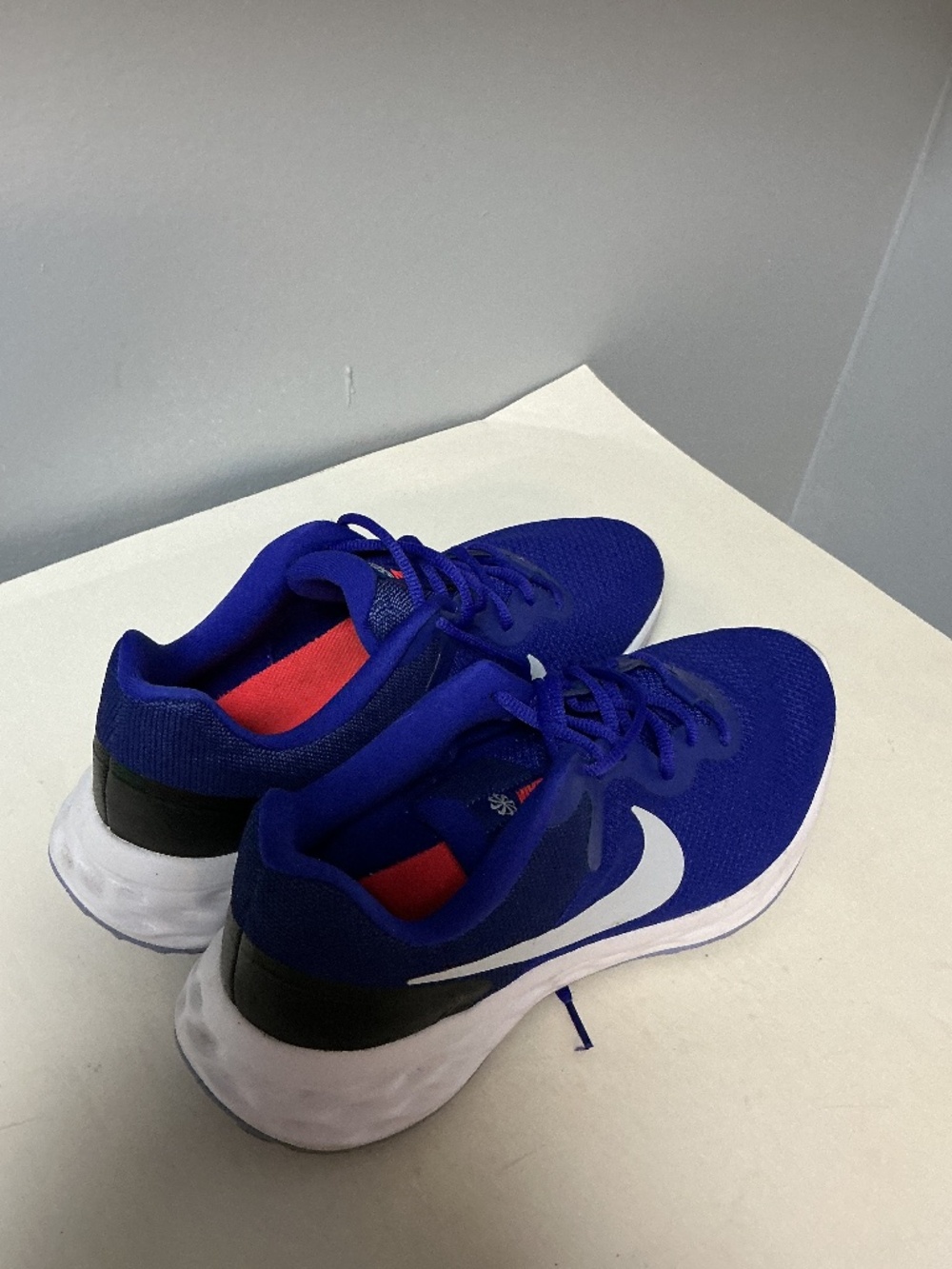 Nike Men’s Blue and White Running Sneakers Size 12 - Picture 3 of 7